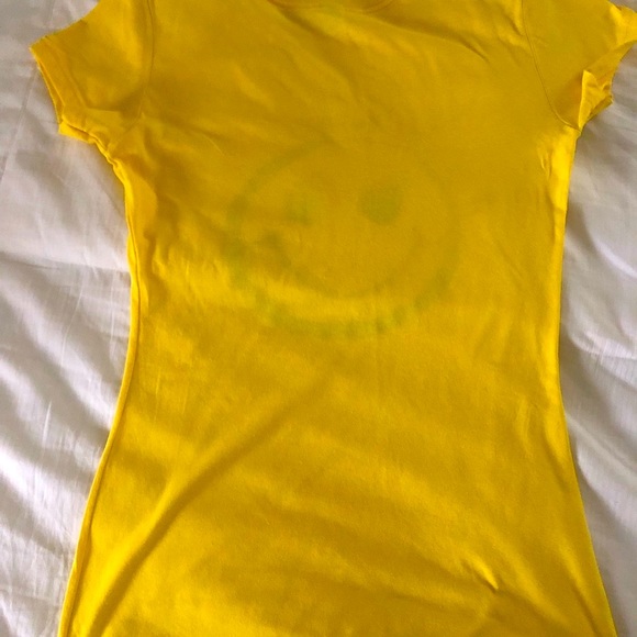 Large yellow short sleeve shirt - Picture 4 of 4